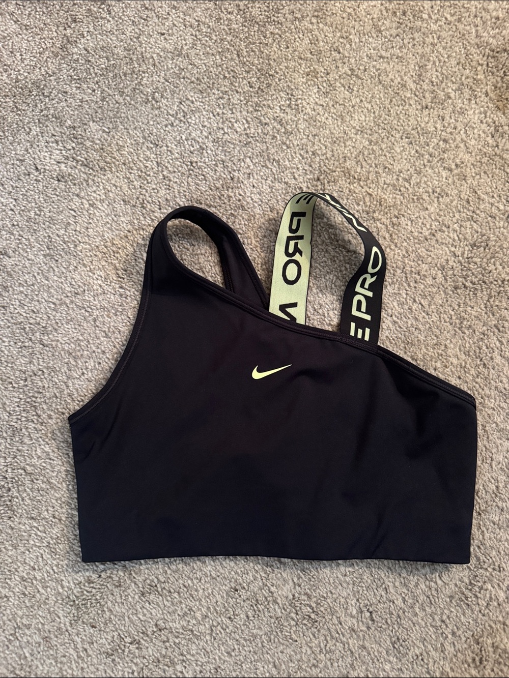 Nike One-Shoulder Black Sports Bra with Neon Yellow Accent